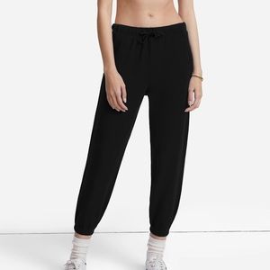 Mate the label pants